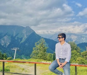 MuneeB Ullah, 21, Baku