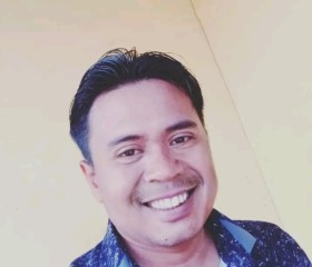 Kholil, 38, Jakarta