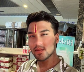 Aksh, 18, Delhi