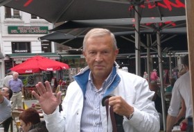 Edik, 65 - Just Me