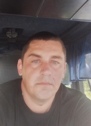 Андрей, 38, Россия, Еманжелинский
