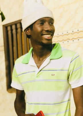 Lepetrolier, 25, République du Sénégal, Dakar
