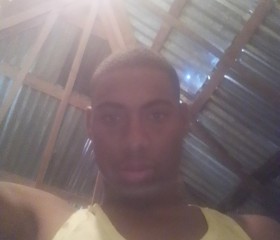 Su nombre, 18, Port-au-Prince