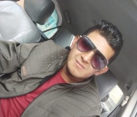 Cris, 31, Trenton (State of New Jersey)