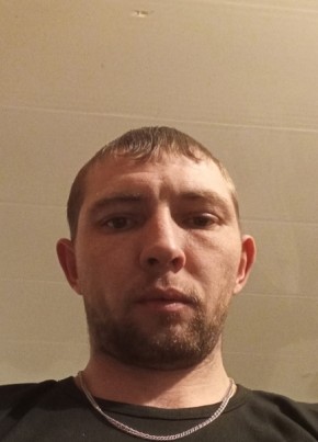 Сергей из Петухово 33 года