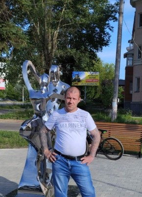 Иван из Узловаи 42 года