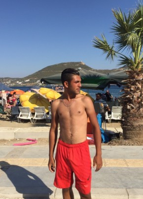 Berto_can, 28, Türkiye Cumhuriyeti, İzmir