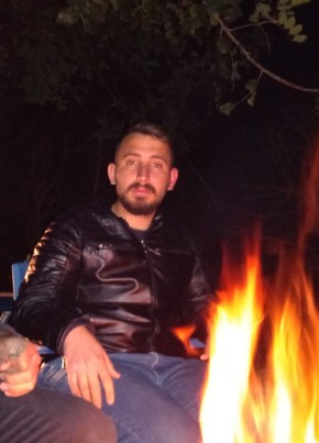 Bayram Demir, 24, Türkiye Cumhuriyeti, Mersin