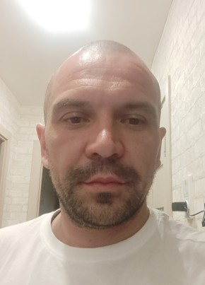 Максим из Пушкина 42 года
