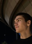Mikhail, 19, Moscow
