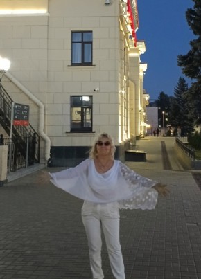 Lara, 65, Russia, Saint Petersburg