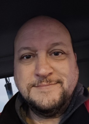 Ryan из Roanoke 49 лет