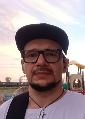 Антон из Хабаровска 37 лет