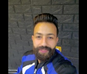 Derkola, 30, Cairo