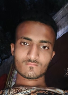 Faruk, 22, India, Ahmedabad