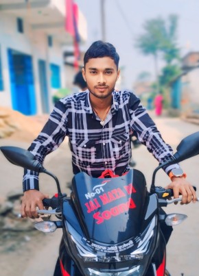 Rajan Kumar, 18, India, Pupri