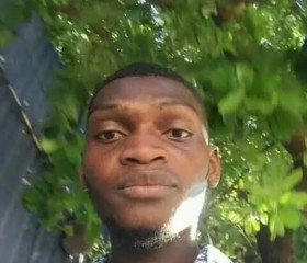 Ângel Mozart, 31, Luanda