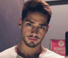 Carlos, 22, Charlotte