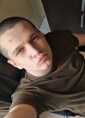 Roman, 18, Russia, Moscow