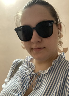 Anna, 22, Russia, Omsk