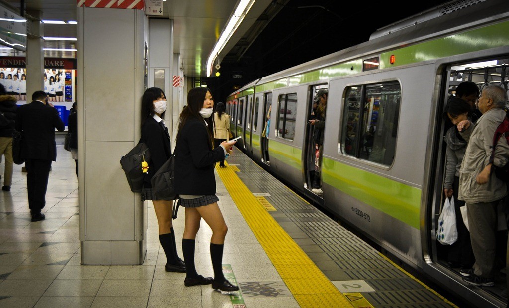 Фото японки в метро