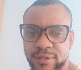 Young, 40, L Hospitalet de Llobregat