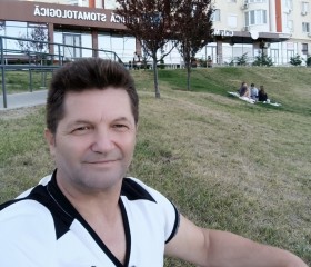 Ionel, 45, Focsani