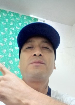 Adrián, 38, Estados Unidos Mexicanos, García