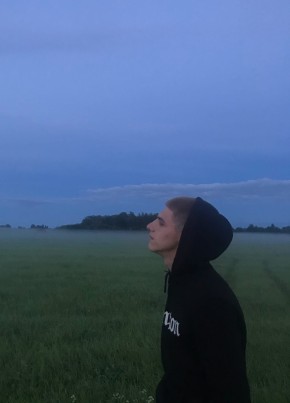 Валера из Великого Новгорода 24 года