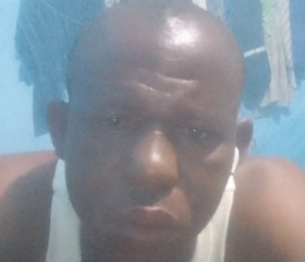 Nestor, 40, Bouake
