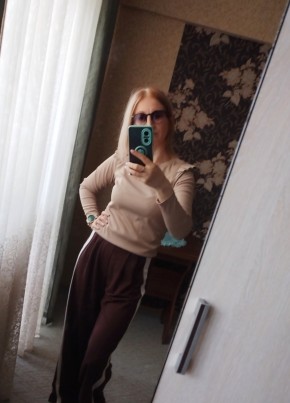 Ekaterina, 37, Russia, Omsk