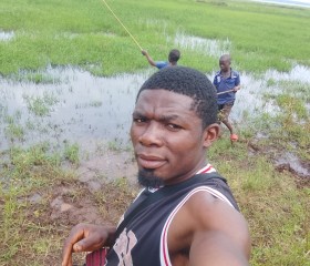 Harouna, 26, Bafoussam