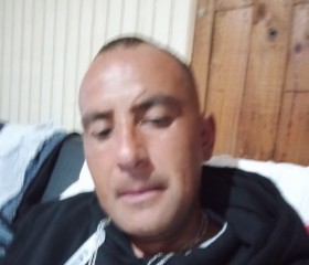Eduardo León, 21, La Pintana