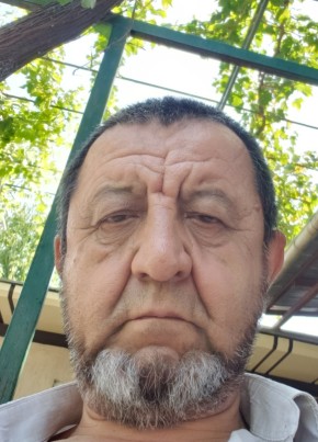Артур, 66, Россия, Москва