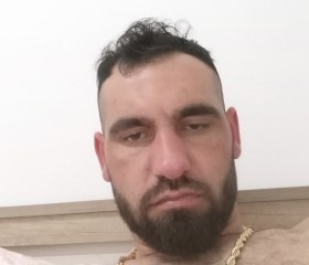 Kkoy, 18, Tirana