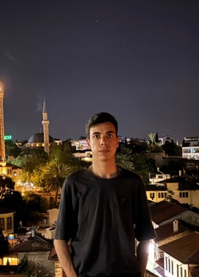 Yusuf из Antalya 20 лет