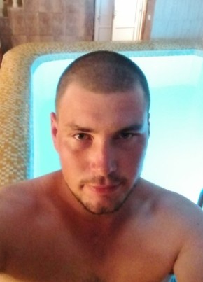 Denis, 26, Russia, Nizhnegorskiy