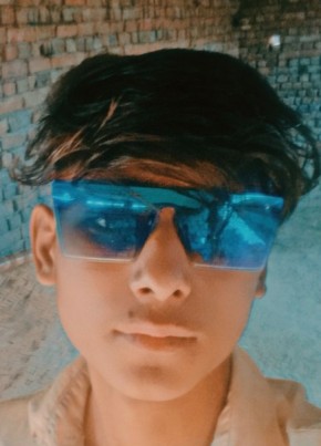 Rishi Chauhan, 19, India, Agra