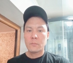 Alim Aytpaev, 37, Bishkek