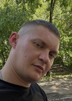 Максим из Москвы 27 лет