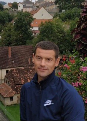 Ivan, 33, Romania, Iași