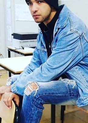 Selim, 22, Repubblica Italiana, Forlì