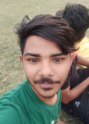 Md Khurshid, 18, India, Nawāda