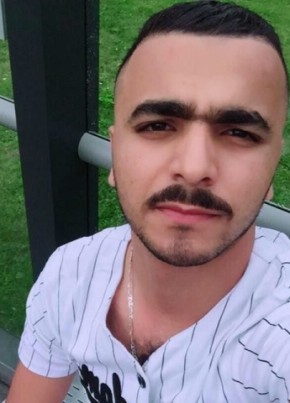 Mahmoud, 32, Koninkrijk der Nederlanden, 's-Gravenhage