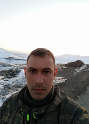 Павел , 37, Россия, Магадан