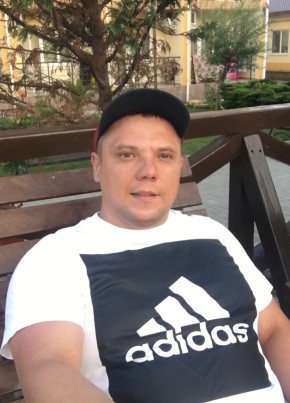 Артем, 37, Россия, Евпатория