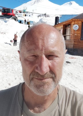 Олег, 52, Россия, Котово