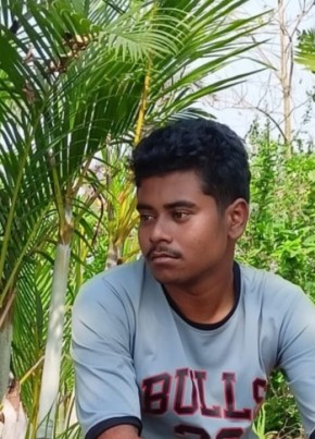 Subrata, 18, India, Ghātāl