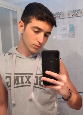 Lorenzo_24, 20, Repubblica Italiana, Canegrate