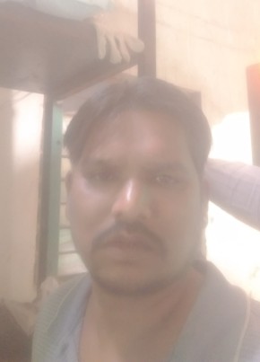 Chandrabhan, 39, India, Sagar (Madhya Pradesh)